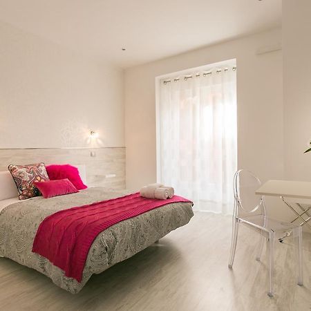 Hostal Met Madrid Exterior foto