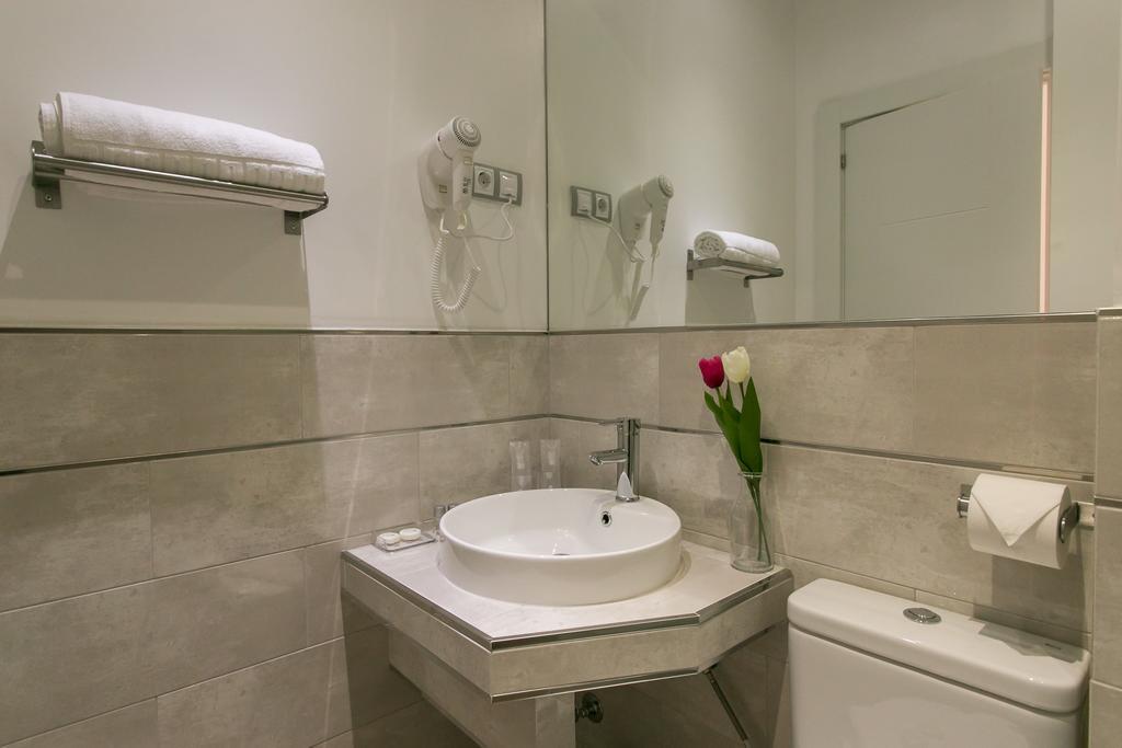 Hostal Met Madrid Exterior foto