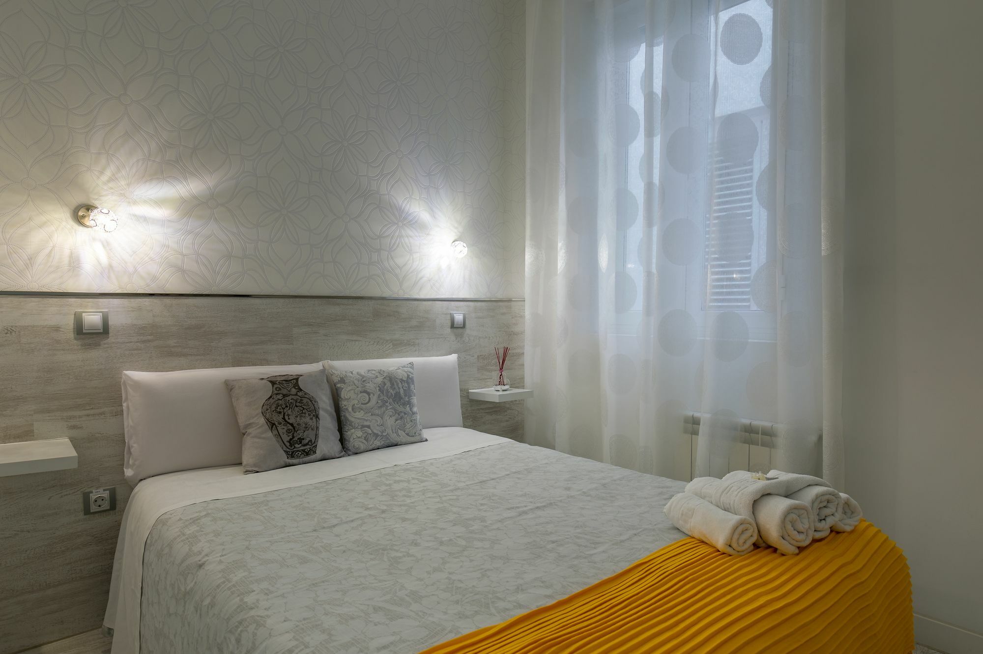 Hostal Met Madrid Exterior foto