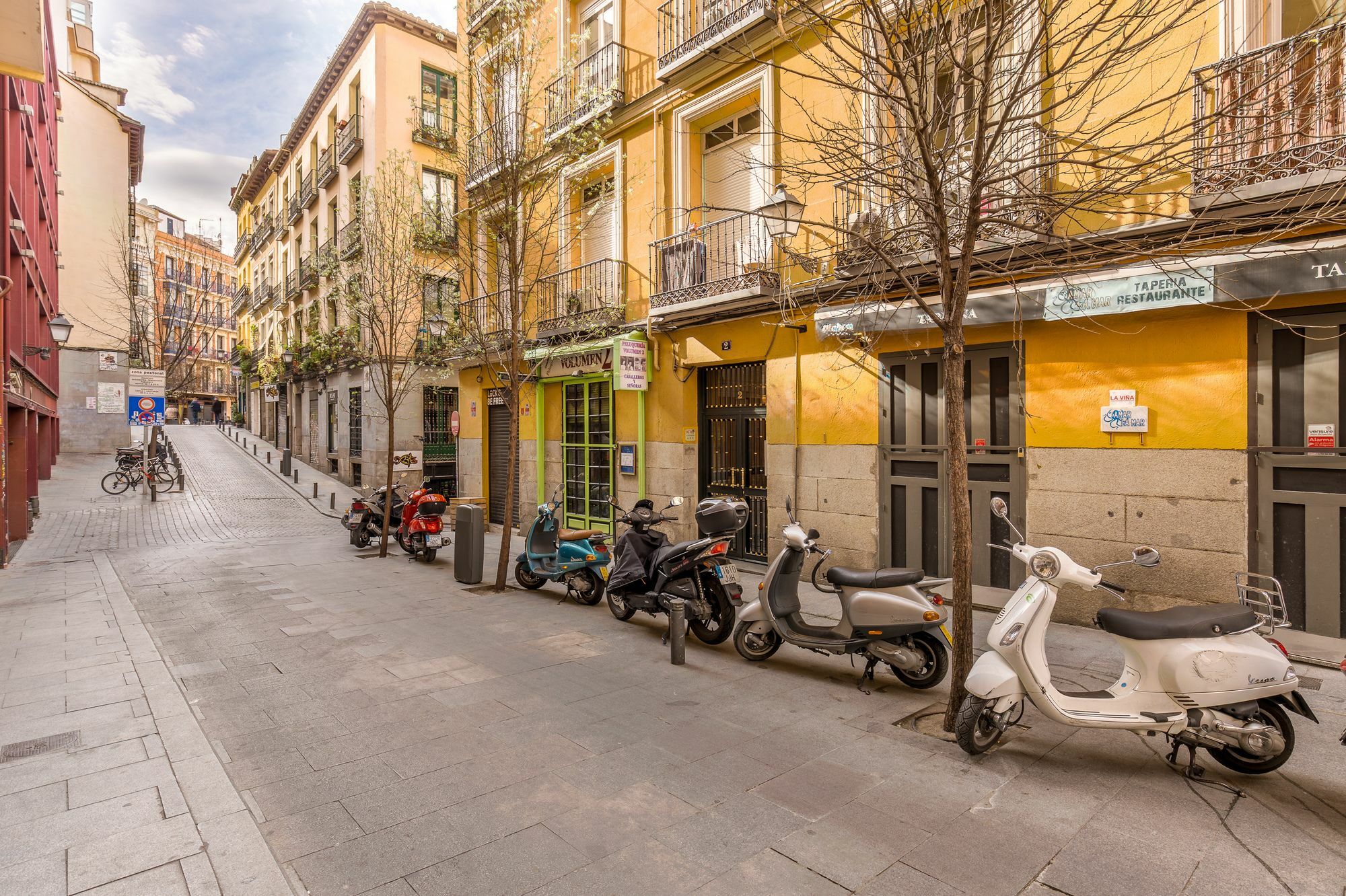 Hostal Met Madrid Exterior foto